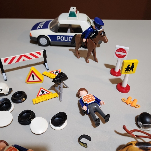 Playmobil Police stuff - Picture 6 of 7